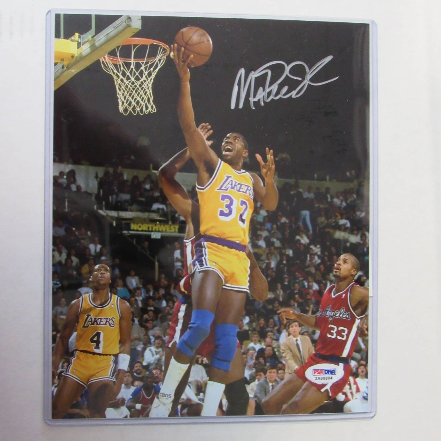 Magic Johnson Autographed 8 X 10 Photograph With Coa Djs Sportscards